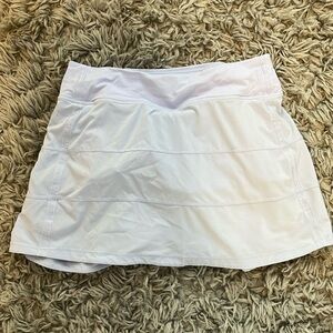 LULULEMON BRAND NEW PACE RIVAL SKIRT size 4